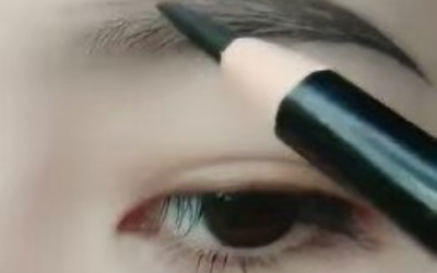 畫眉毛怎么畫簡(jiǎn)單又好看！
